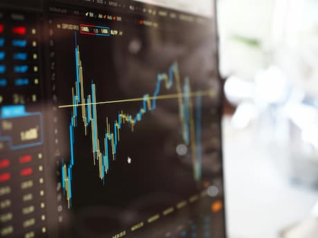  场内贵金属的主要交易方式是什么